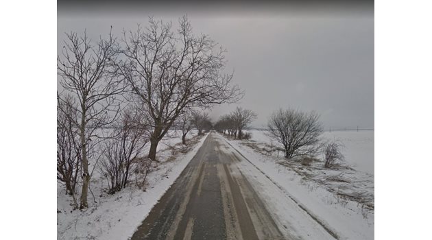18-годишно момче и 19-годишно момиче загинаха при тежък пътен инцидент край ловешкото село Баховица. СНИМКА: Google Street View