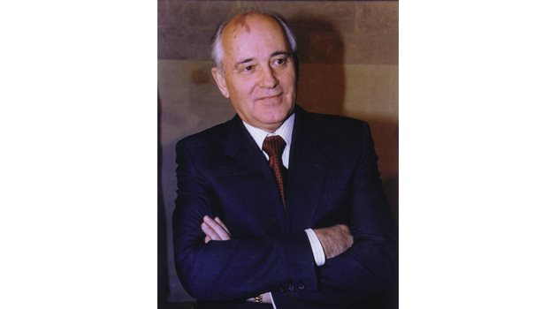 Горбачов бил старателно "обработван" от обкръжението на Живков.
