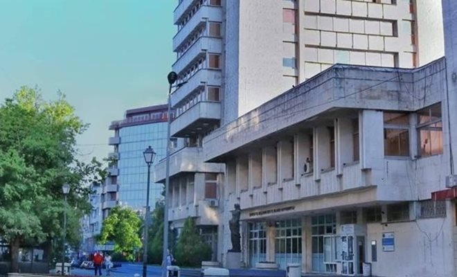 Сградата на община Пазарджик и Общински съвет-Пазарджик. И там, както в столицата, имаше 3 неуспешни опита за избор на шеф на общинарите.