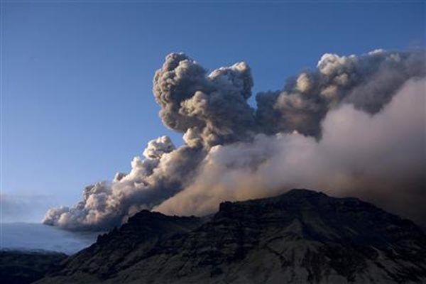 Исландският вулкан Ейяфятлайокутл