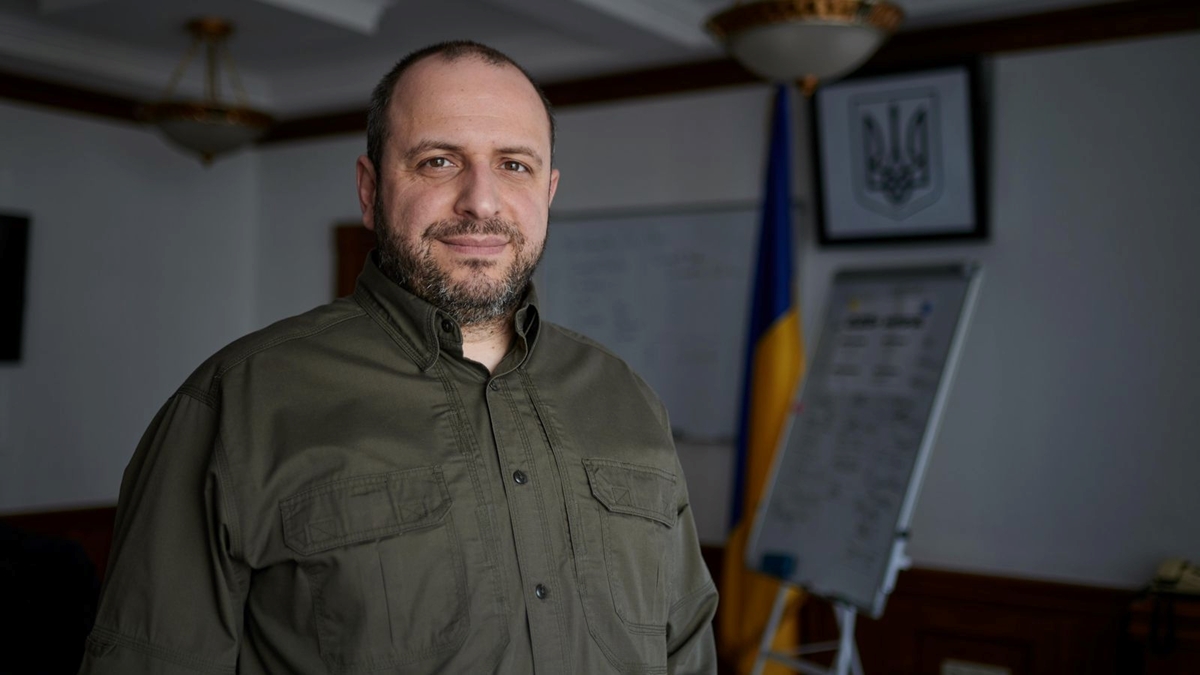 Киев обсъди ситуацията на фронта и боеприпасите с военния министър на САЩ