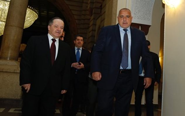 Премиерът Бойко Борисов и Масуд Барзани в Министерския съвет в София. Тази снимка бе разпространена от управлението на автономния регион Кюрдистан в Ирак.