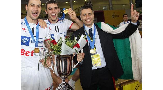 НЕДОСТИЖИМИ: Казийски, Соколов и Радо Стойчев (отляво надясно) са недостижими на клубно ниво. Сега имат шанса да постигнат успехите си и с националния отбор на България.