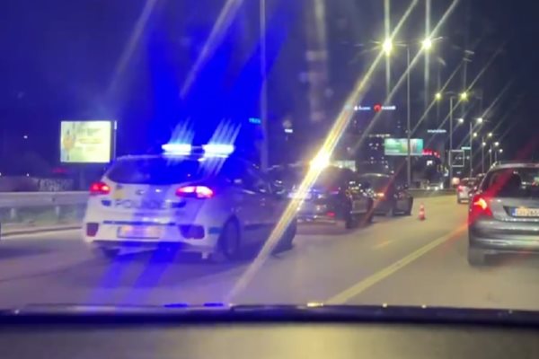Катастрофа на бул. "Цариградско шосе" в София, движението е затруднено (Видео)