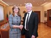 Захариева: България изпълнява отговорно ролята си в Брекзит
