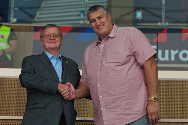 Президентът на CEV Александър Боричич и президентът на БФВ Любомир Ганев по време на Европейското първенство във Варна. СНИМКА: БФВ
