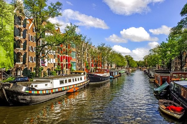 Амстердам става градът с най-висок туристически данък в ЕС