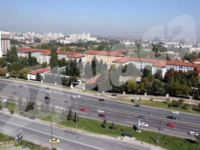 За бившите казарми на 4-и километър в София преди години имаше идея да се превърнат в правителствен комплекс.