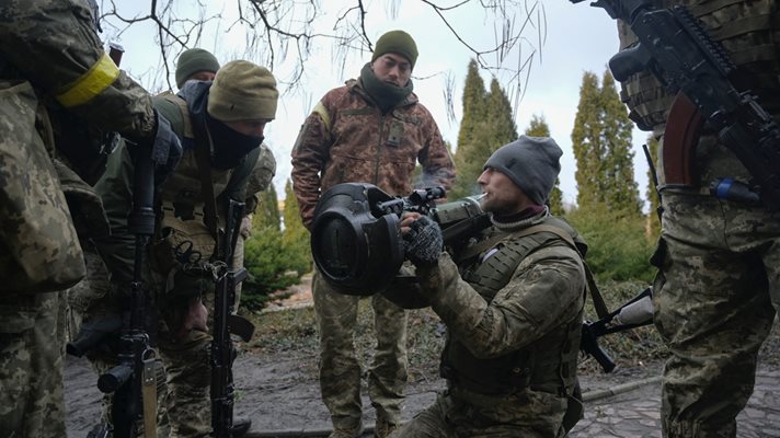 Украински военни.