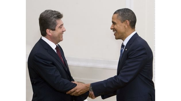 През май 2011 г. Първанов разговаря и с Барак Обама по време на работна вечеря, която американският президент дава във Варшава за лидери от региона.