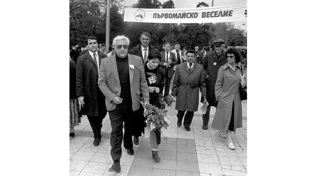 Андрей Луканов поел функциите да координира валутните операции още преди 1989 г. като председател на т.нар. Валутна комисия на ЦК на БКП.