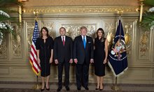 Как позират заедно американският и българският президент