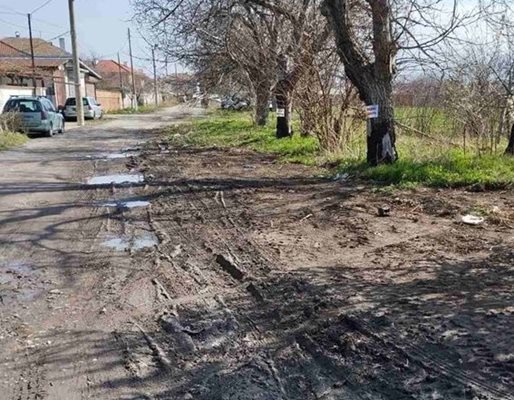 Част от жителите на Крумово четвърти ден са без вода.