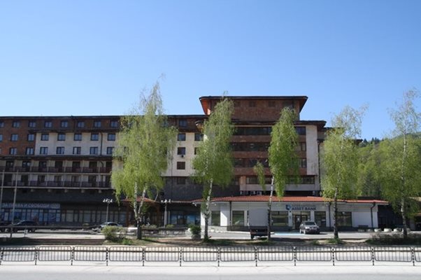 Останките са открити при ремонт в шахта на хотел "Смолян"
