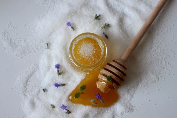 Скраб от мед и захар
СНИМКИ: ПИКСАБЕЙ