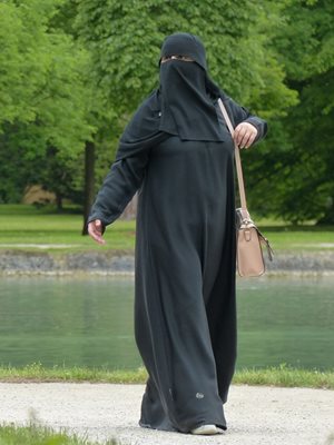 Европейският съд по правата на човека (ЕСЧП) във вторник потвърди белгийската забрана за носене на никаб на публичните места. Снимка: Pixabay