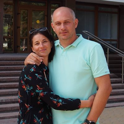 Василев със съпругата си Надя, с която имат три деца