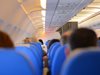 Пътник остана заключен в тоалетната на самолет повече от час