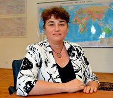 Андреана Атанасова: Държавата няма ресурс да е ефективен конкурент, а иска да прави свой телеком