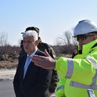 Министър Димитър Стоянов инспектира площадката, на която ще бъдат паркирани новите F-16.