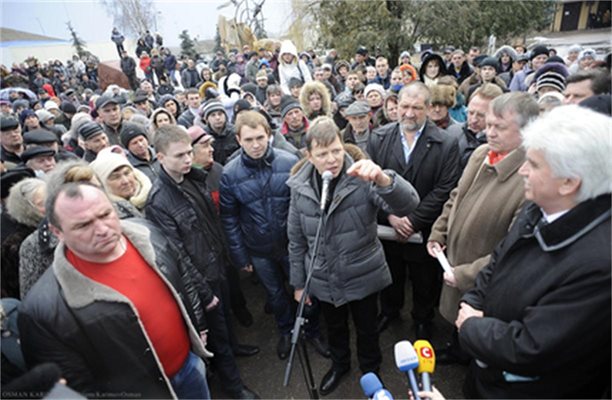 Жителите на Борзна се събраха на митинг пред съда