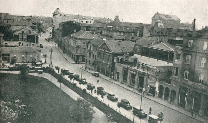 Поглед от Военния клуб по ул. "Георги Раковски" през 1930 г.