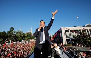 Новият кмет на Истанбул обеща град без клаксони и премахване на разхищенията