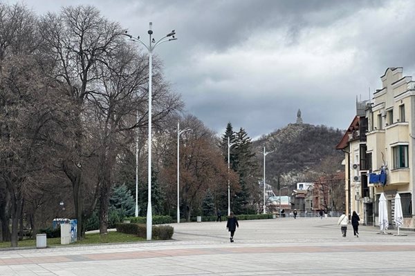 Облачно време в Пловдив.