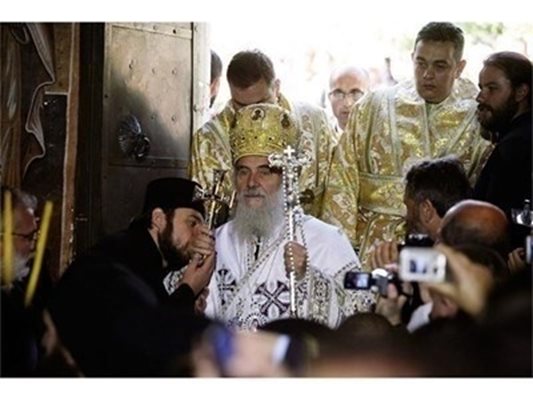 Сръбският патриарх Ириней СНИМКА: Архив