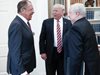 Белият дом разгневен от публикувани снимки на срещата Тръмп - Лавров