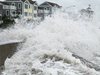 Ураган в Далмация събори дървета и стълбове, вълните в морето до 6 метра