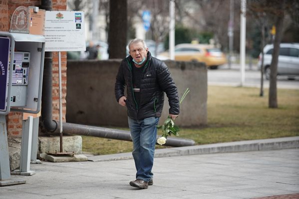 Стефан Мавродиев дойде да се поклони пред приятеля си Анани