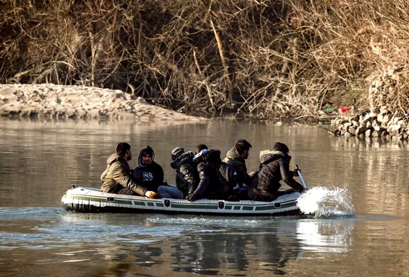 Мигранти край Одрин СНИМКА: РОЙТЕРС