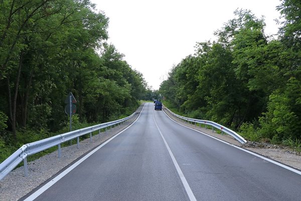 Ремонтираният път Присово - Миндя