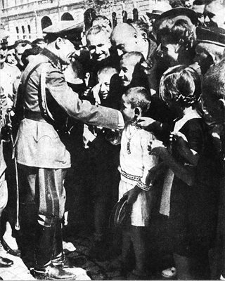 Посрещането на цар Борис ІІІ в Скопие през 1942 г.