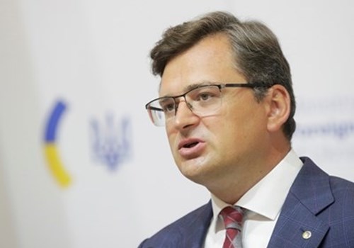Украйна ще освободи своите земи и своя народ, заяви външният министър