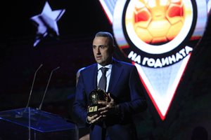 Станимир Стоилов е треньор №1 на България за 2022 г.