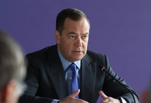 Дмитрий Медведев каза, че Украйна „със сигурност е Русия“ и отхвърли преговори със Зеленски