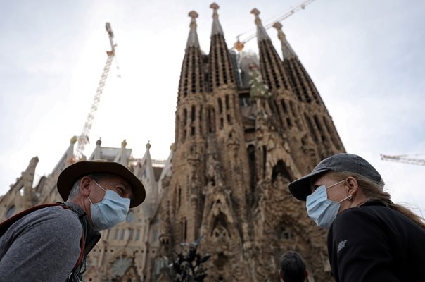 Завършването на катедралата "Саграда фамилия" се отлага след 2026 г. заради пандемията