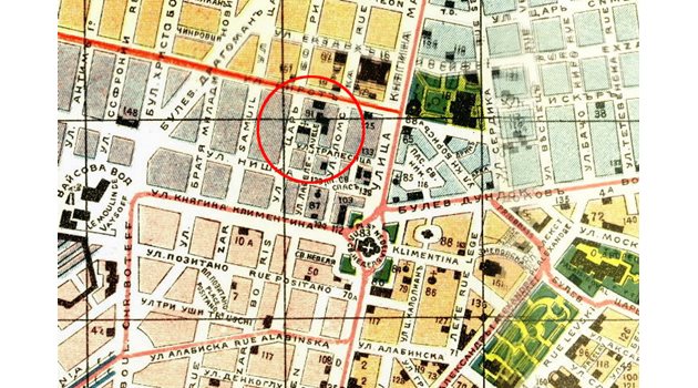 План на София от 1924 г., на който е отбелязано мястото на старата катедрала "Свети Йосиф", точно на мястото където днес се издига новата.