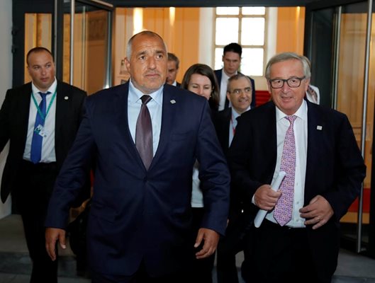 Председателят на ЕК Жан-Клод Юнкер и премиерът Бойко Борисов след срещата на върха в Братислава в петък