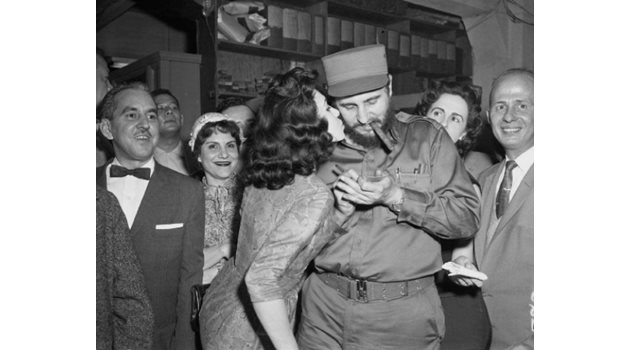 ЦРУ праща убийца на Фидел Кастро, той прави секс с нея