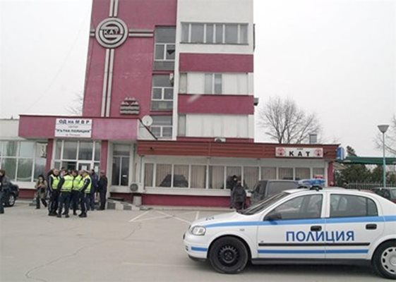 КАТ-Пловдив няма къде да съхранява конфискуваните коли на пияни и дрогирани шофьори