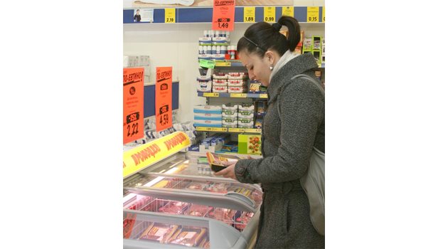 ПРЕВЕНЦИЯ: Специалистите препоръчват внимателно да четем етикетите на хранителните продукти в магазина.