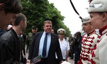 Каракачанов: За 175 места за войници кандидатстват над 430 младежи