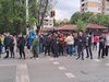 След катастрофата, отнела живота на Явор и Ани, протест пак затвори "Сливница"