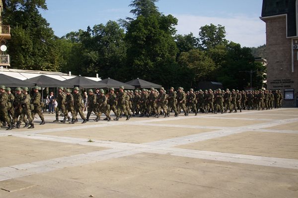 112 наши военни заминават за Косово. СНИМКИ: Тони Маскръчка