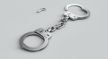 Арестуваха мъж, откраднал кола и шофирал пиян и дрогиран в София