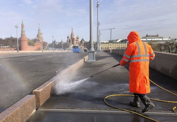 Руските власти обмислят поетапно смекчаване на противовирусните мерки в полза на бизнеса по примера на други страни СНИМКА: Ройтерс