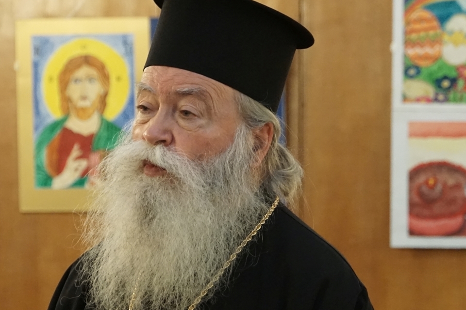 Ловчанският митрополит Гавриил: В светата литургия няма молитва за война, а за мир